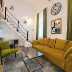 City Center Apartments F6