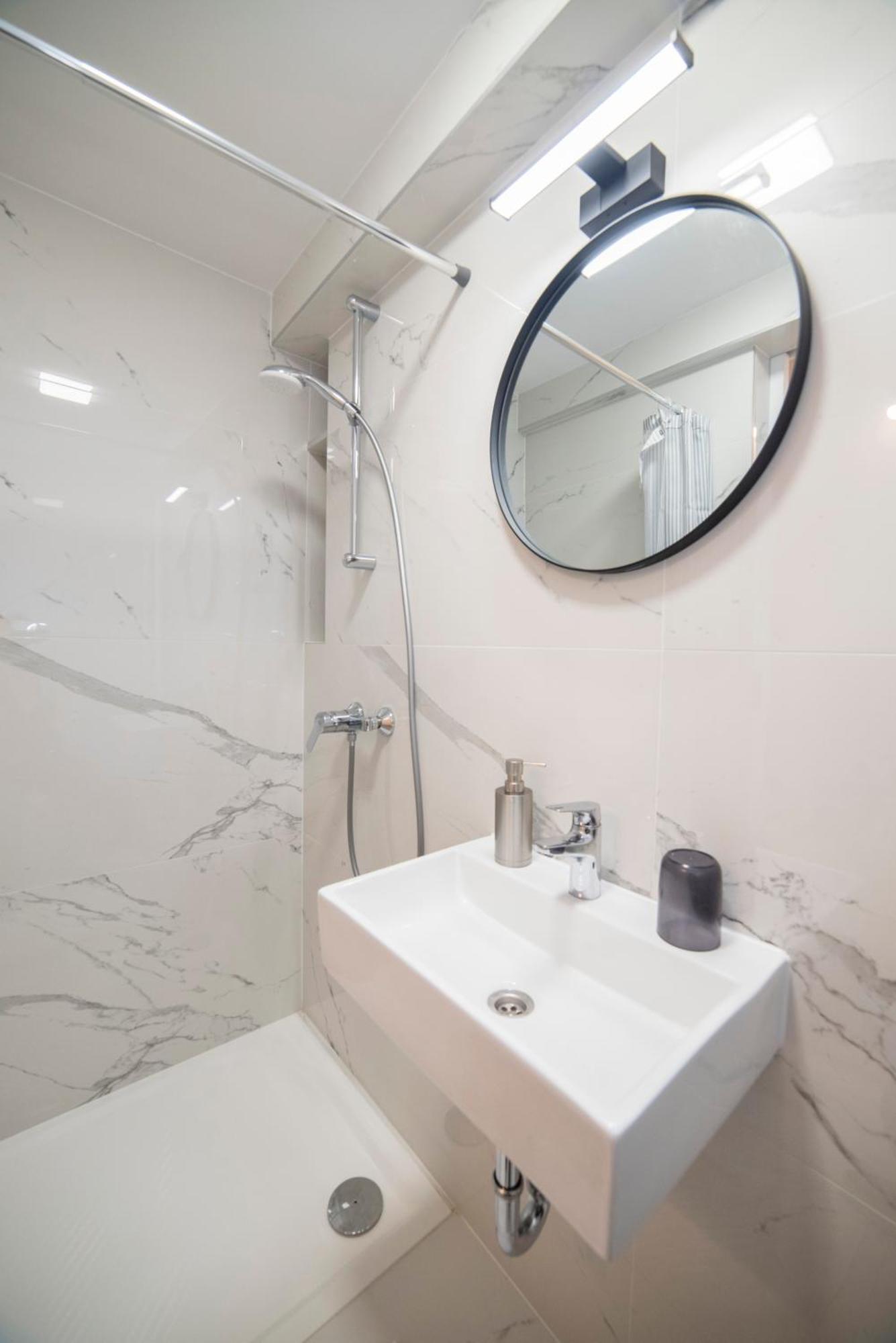 Apartment Center F6