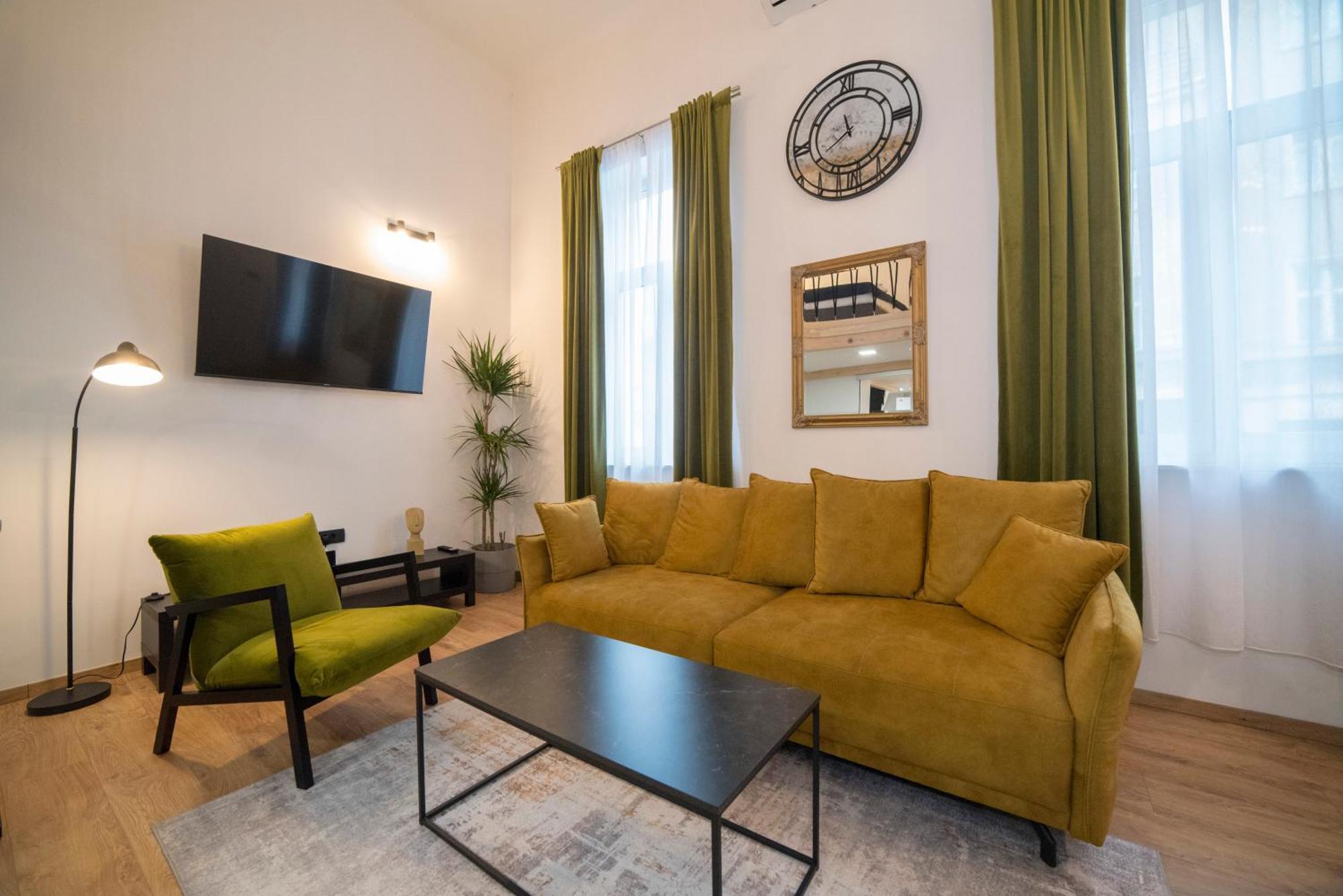 Apartment Center F6